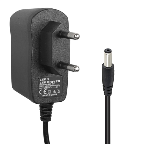 POWERMASTER PM-5737 5 VOLT - 1 AMPER 3.5*1.35 MM UÇLU PLASTİK KASA PRİZ TİPİ ADAPTÖR